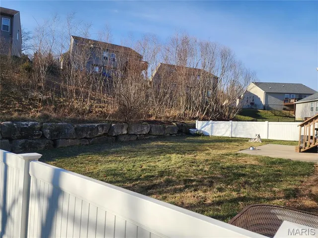 $389,900 | 2338 Windsor Castle Drive, Imperial, MO 63052