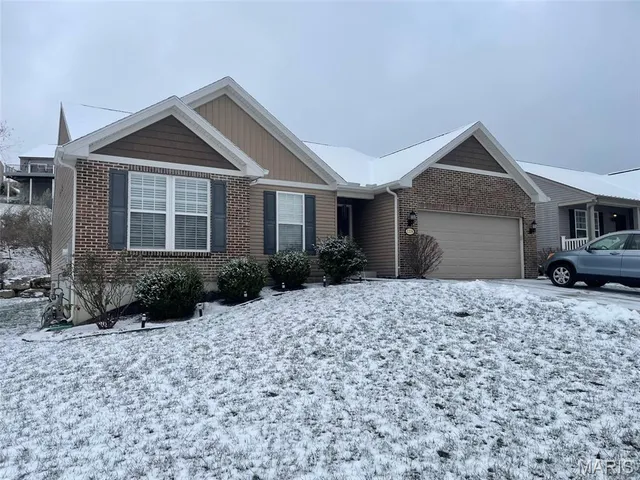 $389,900 | 2338 Windsor Castle Drive, Imperial, MO 63052