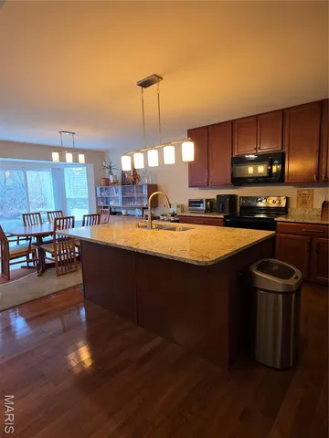 $389,900 | 2338 Windsor Castle Drive, Imperial, MO 63052