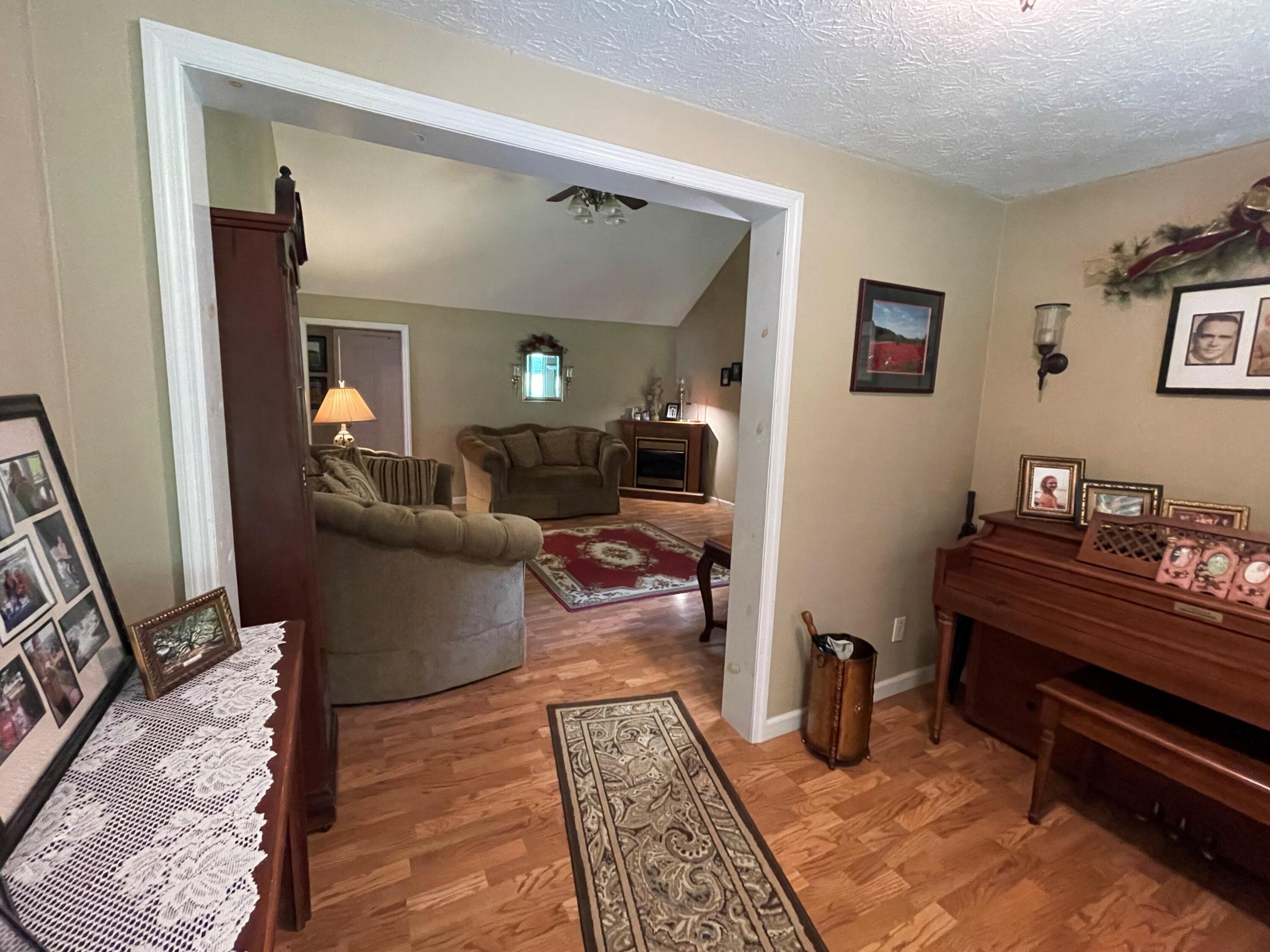 4121 Grindstaff Road Hartford, TN 37753 - Photo 8 of 31 6