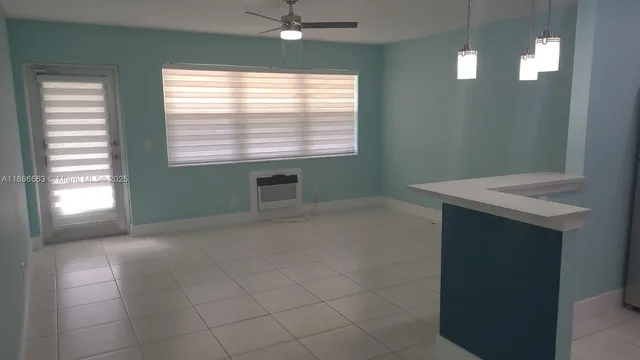 $1,500 | 202 Canterbury I, Unit 202, West Palm Beach, FL 33417