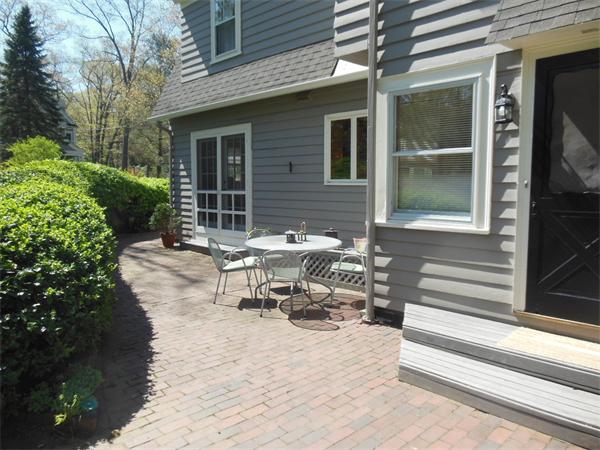 89 Meriam Street Lexington, MA 02420 - Photo 8 of 10 Gallery Image 8