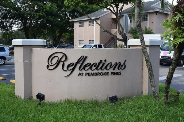 $280,000 | 2391 Northwest 96th Terrace, Unit 19M, Pembroke Pines, FL 33024