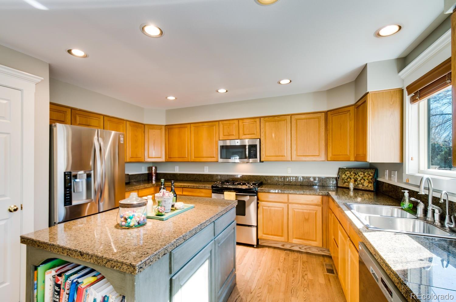9835 Spring Hill Street Highlands Ranch, CO 80129 - Photo 11 of 33 Gallery Image 11