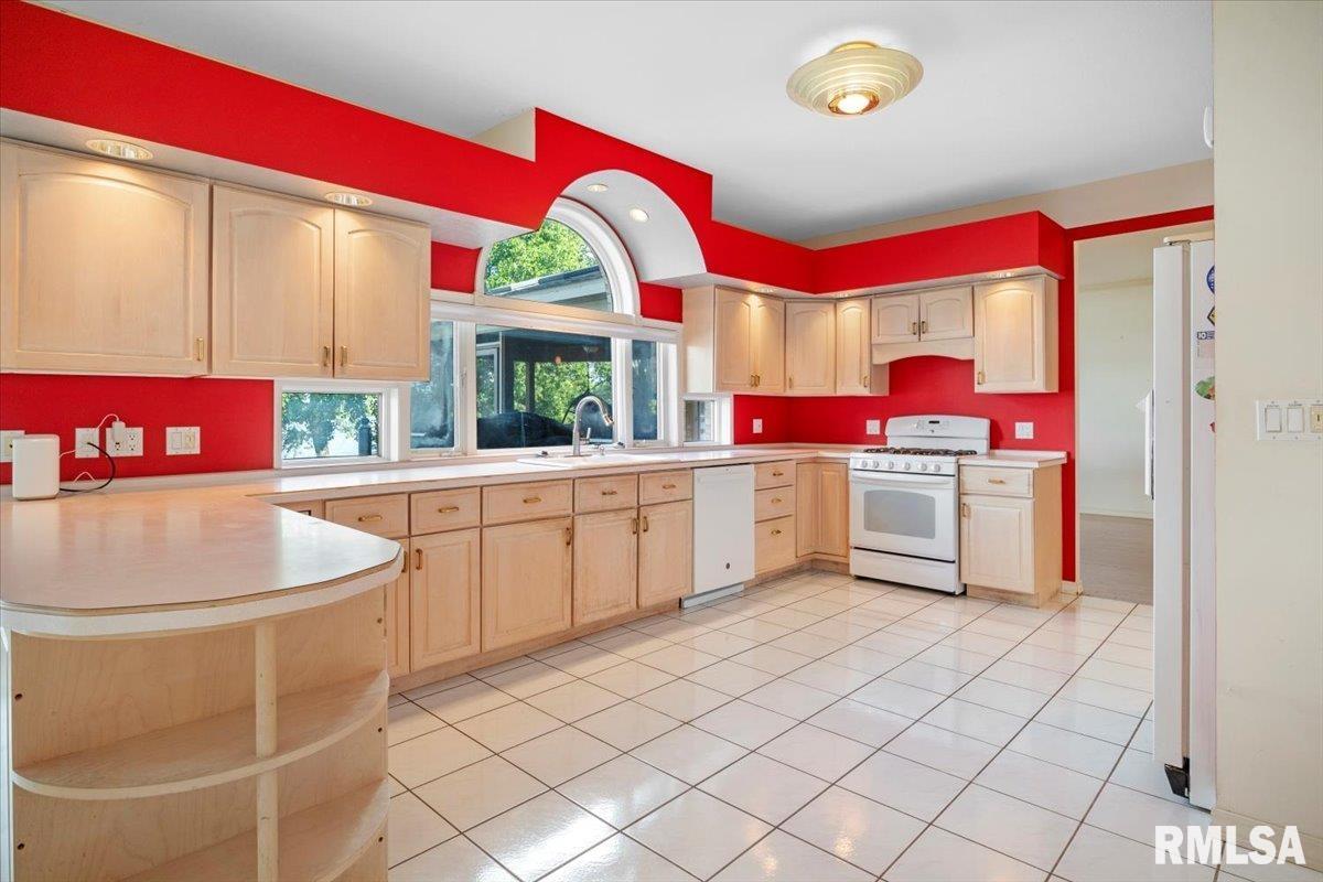 36 West Fairview Lane Springfield, IL 62711 - Photo 9 of 55