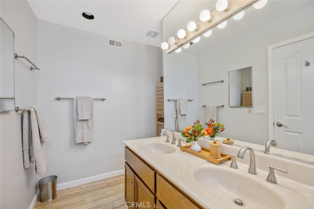 5340 Las Virgenes Road, Unit 4 Calabasas, CA 91302 - Photo 32 of 46