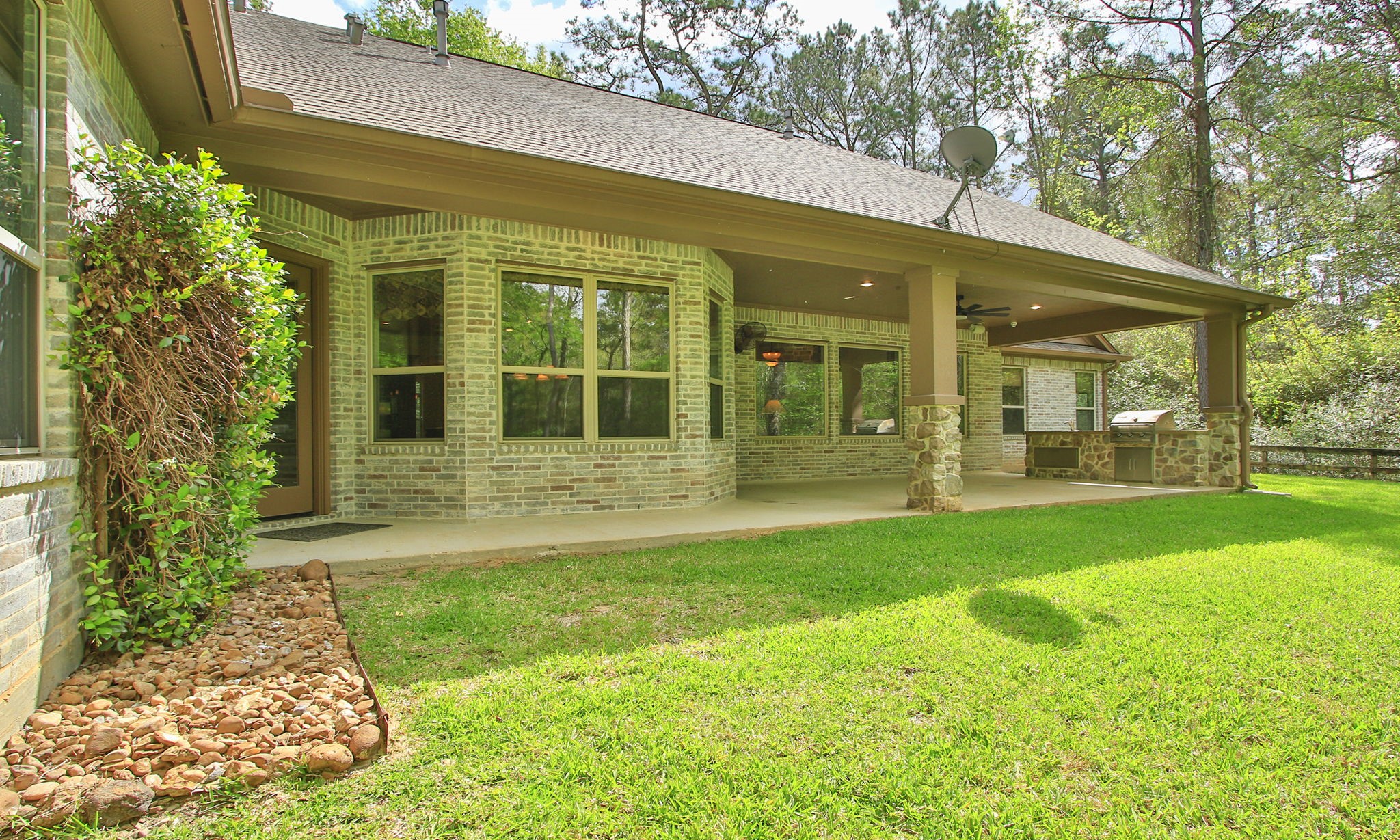 28007 Hickory Court Magnolia, TX 77355 - Photo 41 of 49 a view of a house with garden