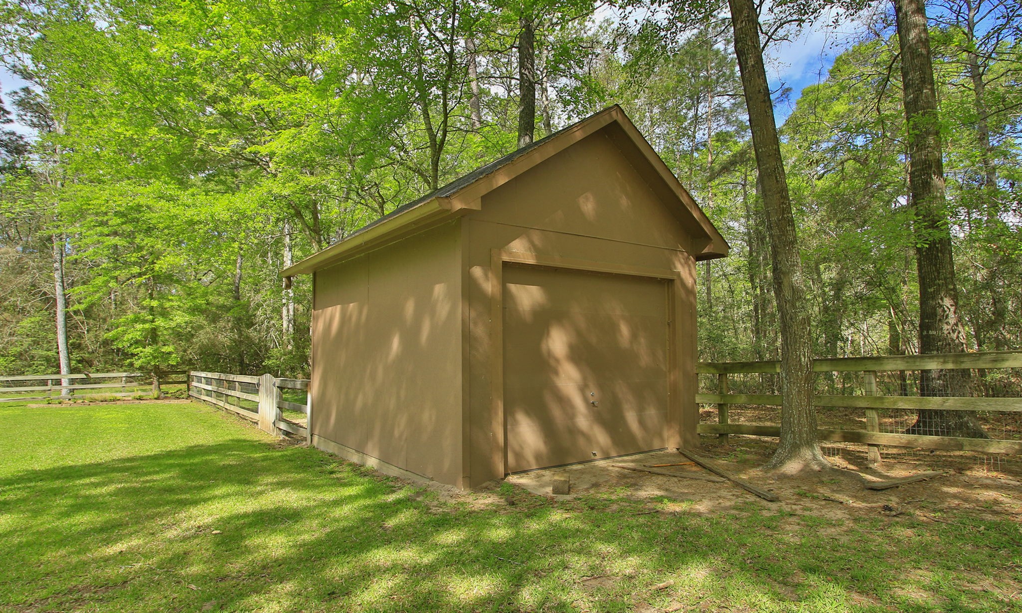 28007 Hickory Court Magnolia, TX 77355 - Photo 44 of 49 a view of backyard with green space