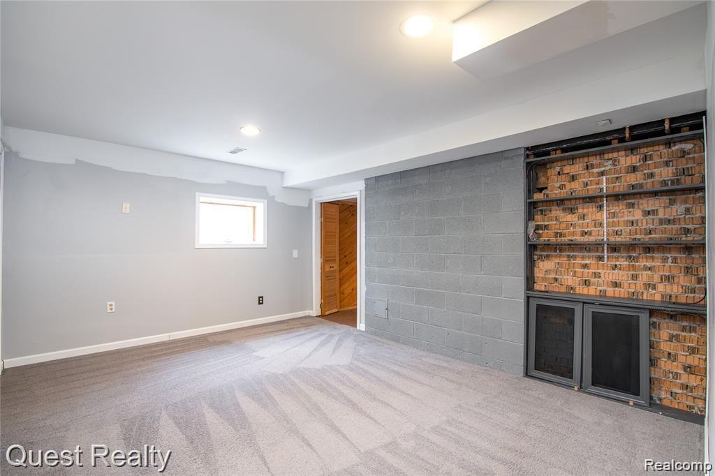1655 Shoup Road Leonard, MI 48367 - Photo 25 of 32