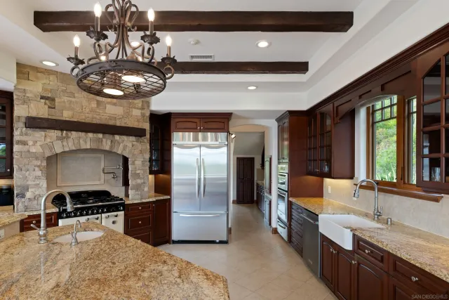 $3,750,000 | 1045 Van Nuys Street, San Diego, CA 92109