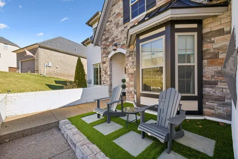 $875,000 | 413 Eagle Ridge, Nashville, TN 37209