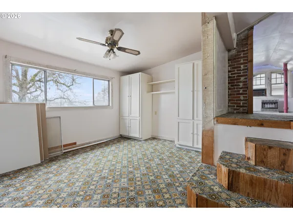 $284,000 | 1560 Southeast Hamilton Street, Roseburg, OR 97470