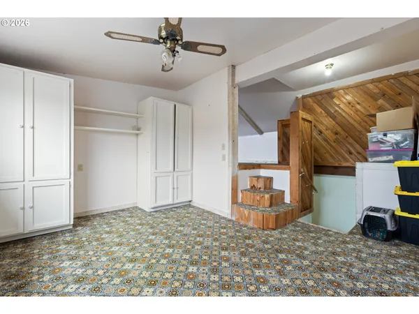$284,000 | 1560 Southeast Hamilton Street, Roseburg, OR 97470