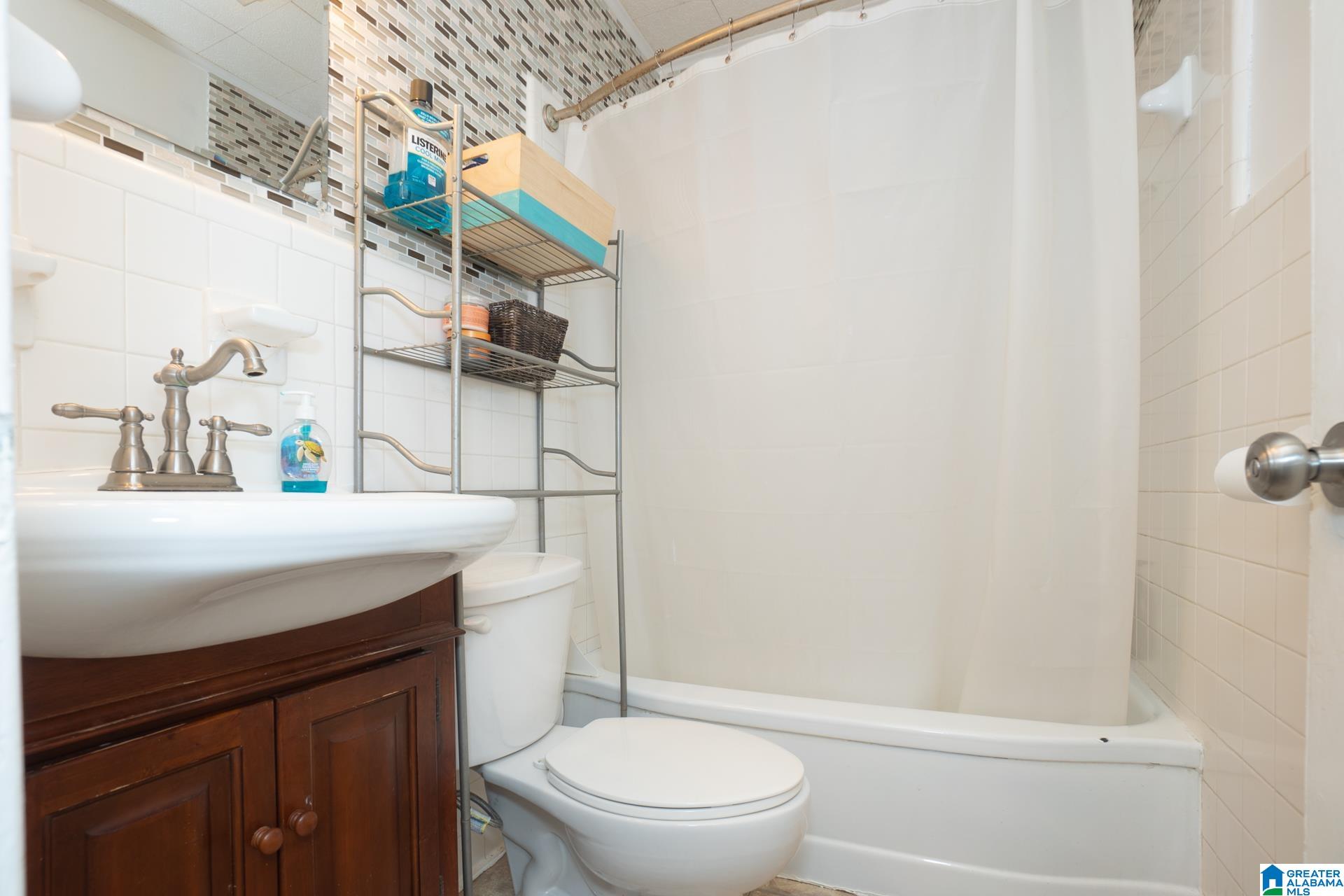 253 20th Street Southwest Birmingham, AL 35211 - Photo 6 of 23