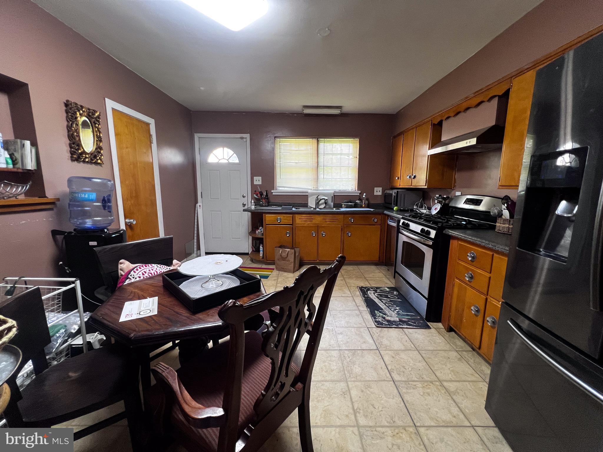 5930 Avonhoe Road Philadelphia, PA 19138 - Photo 5 of 19 Gallery Image 5