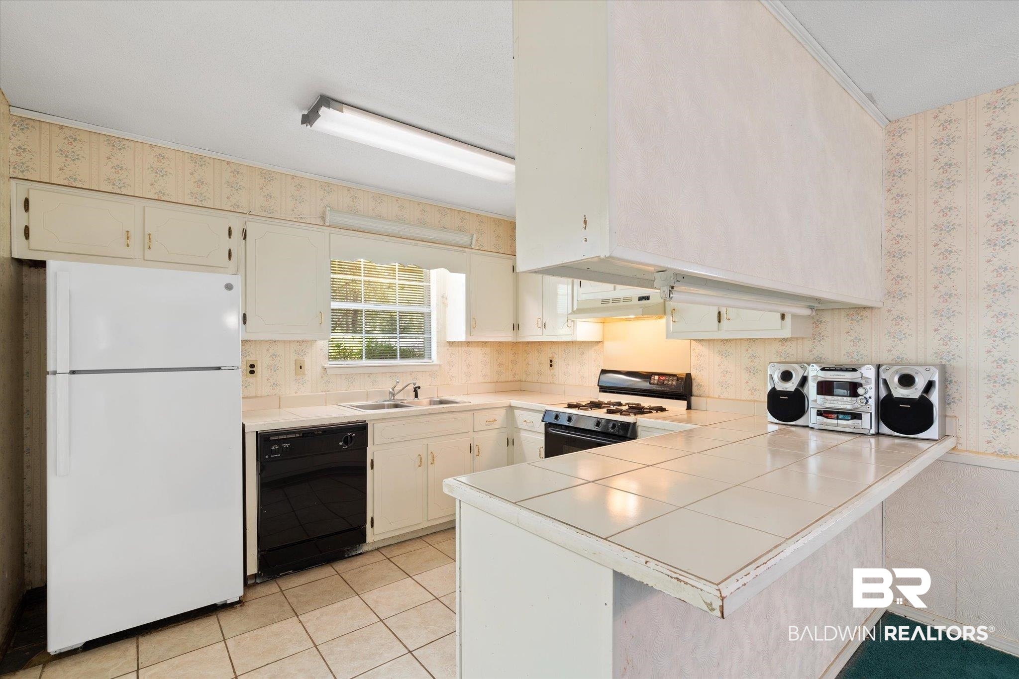 5415 Greenleaf Road Mobile, AL 36693 - Photo 6 of 20