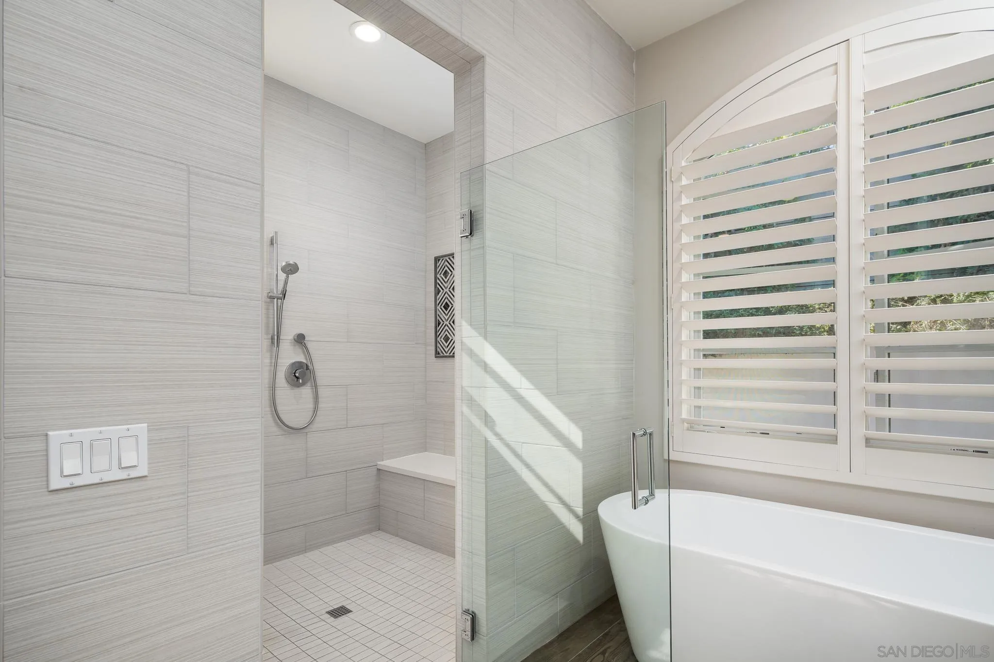 6152 Camino Selva Rancho Santa Fe, CA 92067 - Photo 28 of 37 a bathroom with a shower and a bathtub