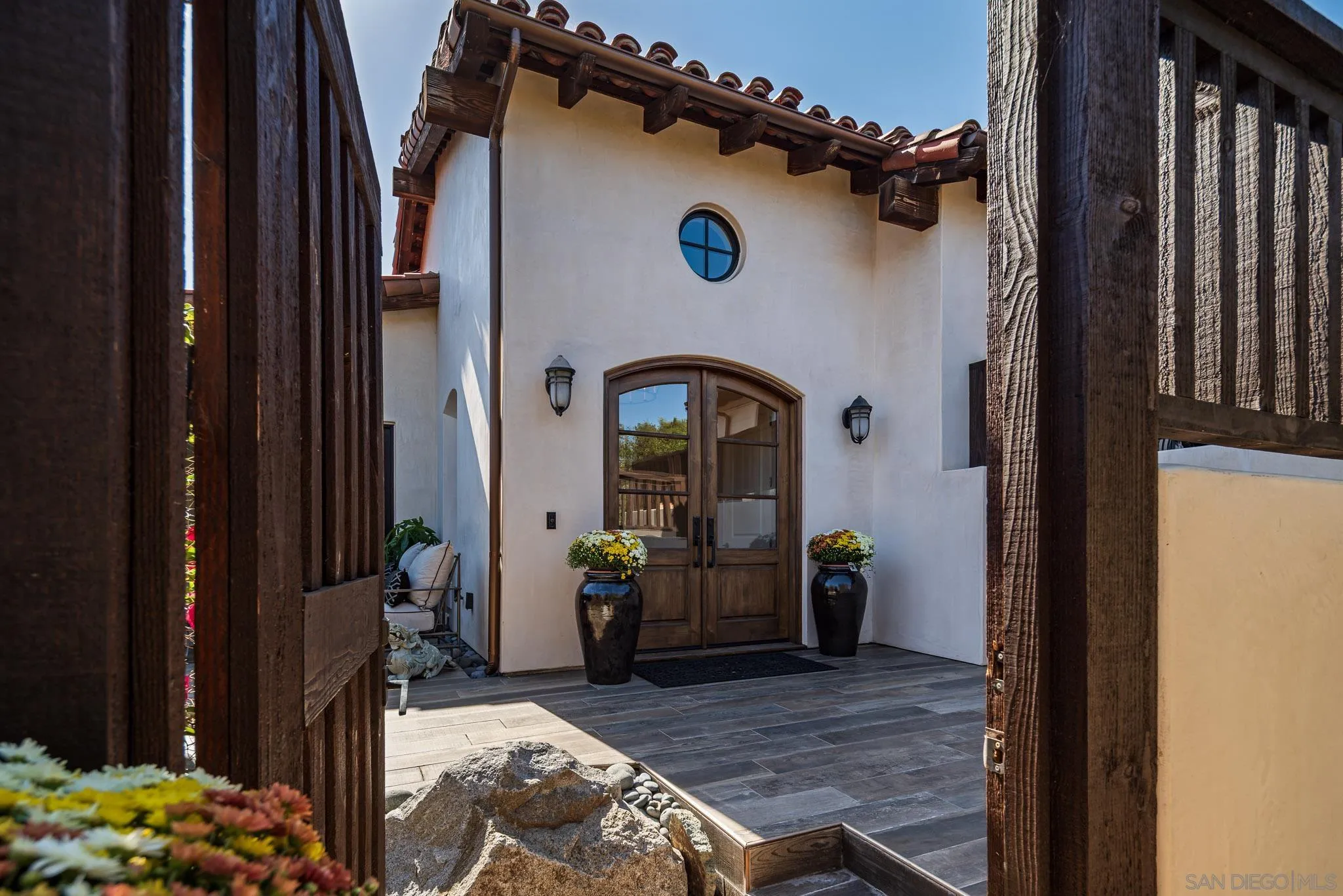 6152 Camino Selva Rancho Santa Fe, CA 92067 - Photo 5 of 37 a view of living room