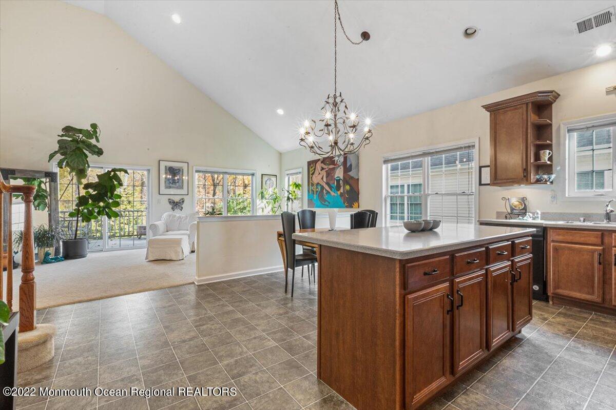 33 Yates Road Manalapan, NJ 07726 - Photo 11 of 33 17-33 Yates Rd, Manalapan, NJ-17