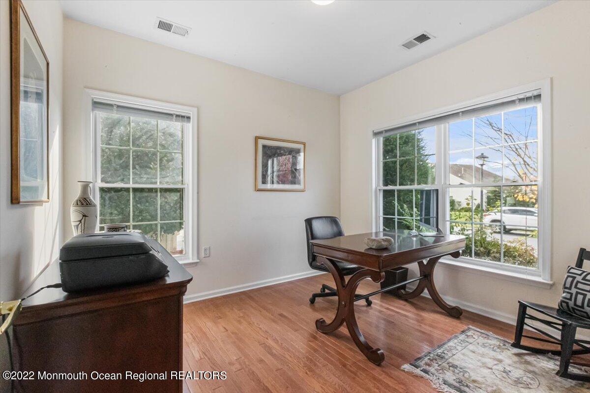 33 Yates Road Manalapan, NJ 07726 - Photo 5 of 33 05-33 Yates Rd, Manalapan, NJ-5