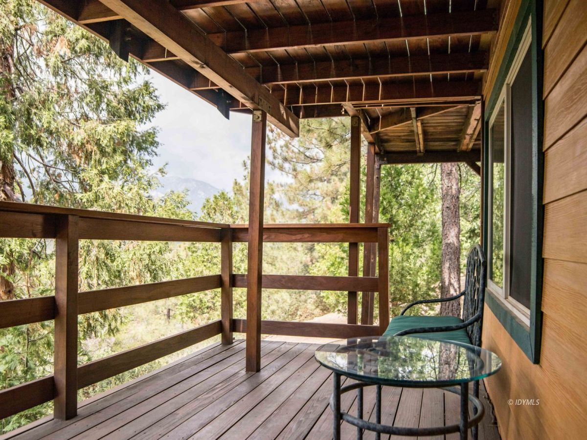 52670 Double View Drive Idyllwild, CA 92549 - Photo 26 of 37 Middle Deck