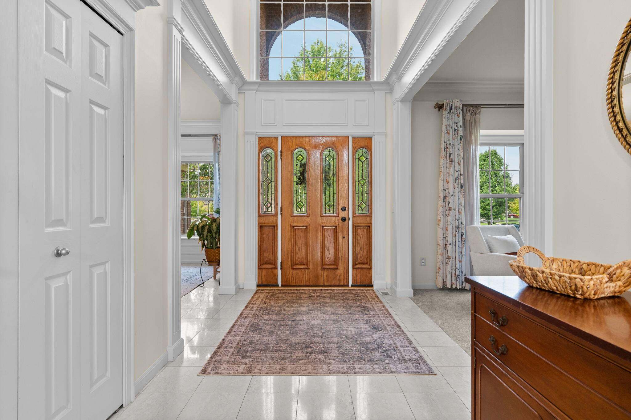 691 Park Lane Road Chelsea, MI 48118 - Photo 4 of 55 Entrance Foyer