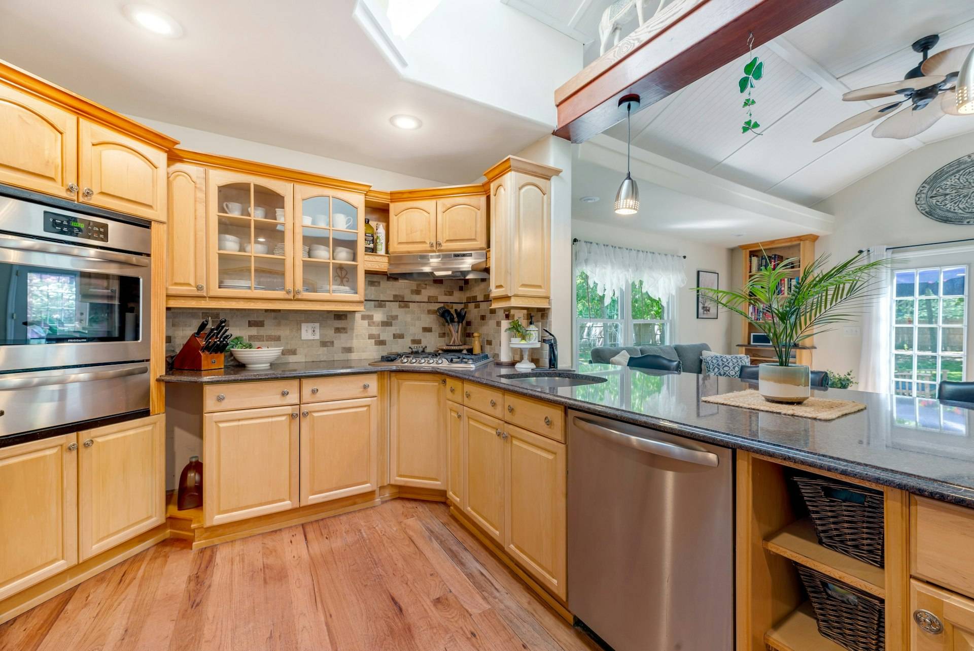21 Jones Road Hampton Bays, NY 11946 - Photo 7 of 28 Gallery Image 7