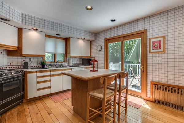 11 Powder House Rd Extension Medford, MA 02155 - Photo 16 of 28 Gallery Image 16