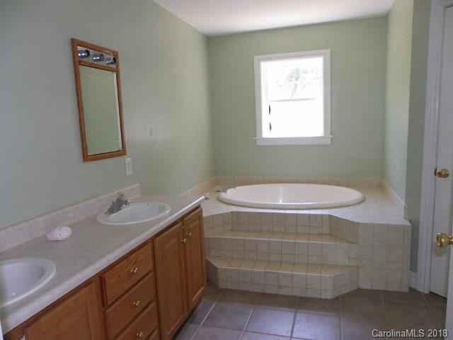 389 Kelly Road York, SC 29745 - Photo 6 of 14