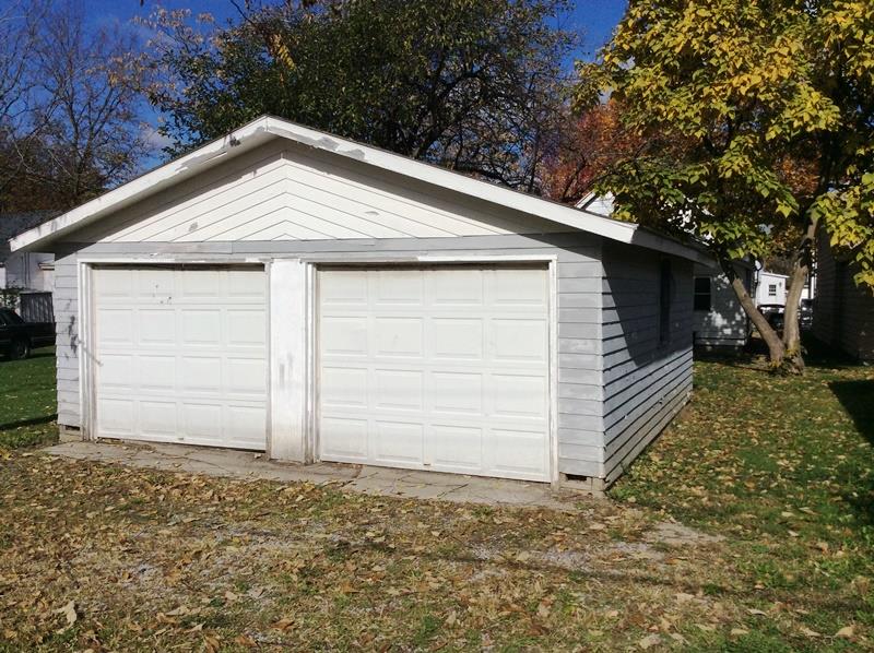 605 Indiana Street Decatur, IN 46733 - Photo 4 of 10