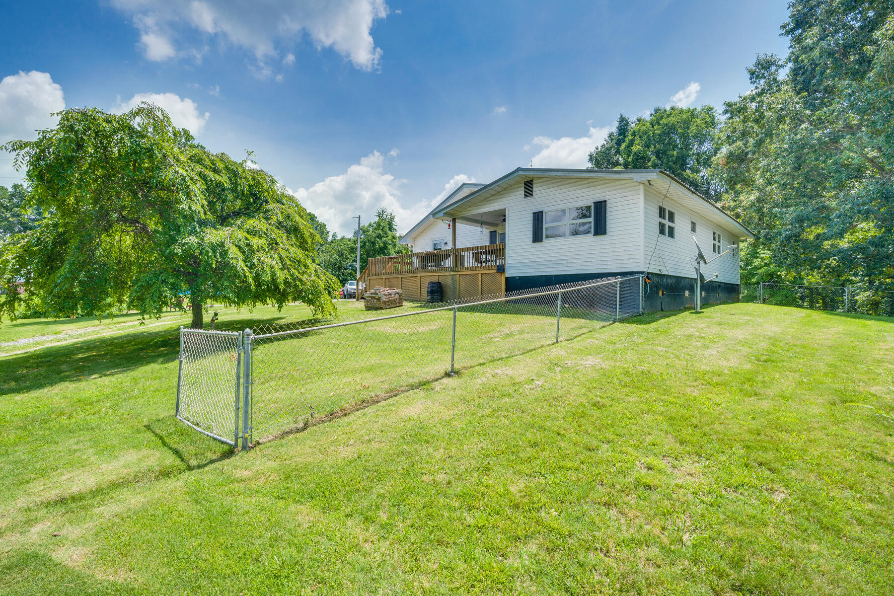3770 Jearoldstown Road Chuckey, TN 37641 - Photo 2 of 55 003