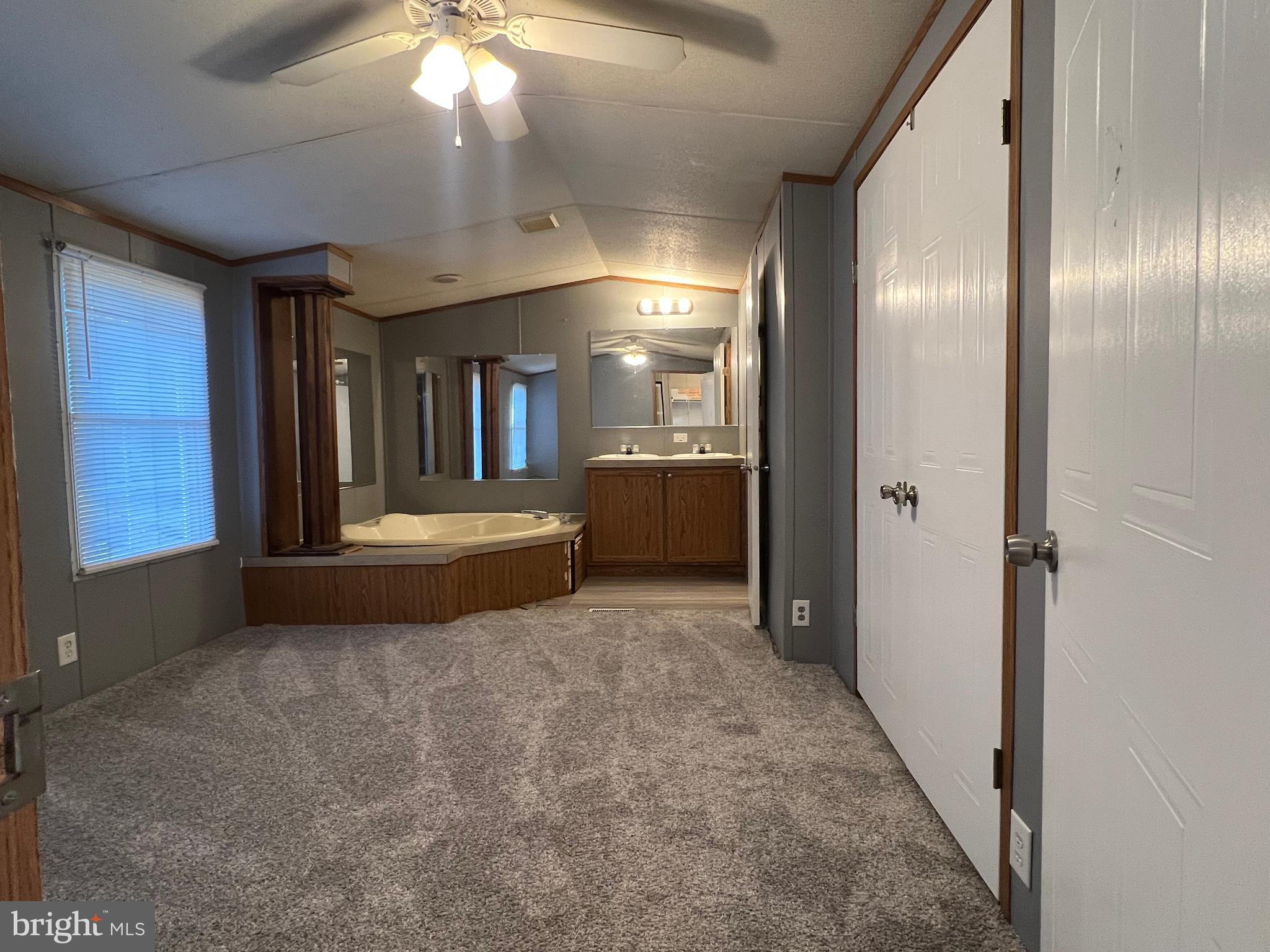 4328 Ridge Road, Unit 14 Mount Airy, MD 21771 - Photo 17 of 42 a view of gallery with hallway