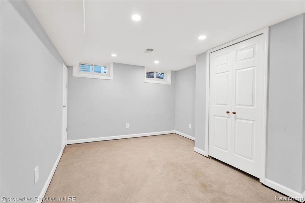 1748 Webster Street Birmingham, MI 48009 - Photo 23 of 32
