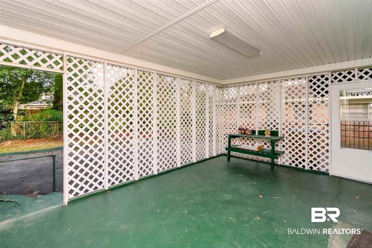 402 Coventry Way Mobile, AL 36606 - Photo 5 of 39