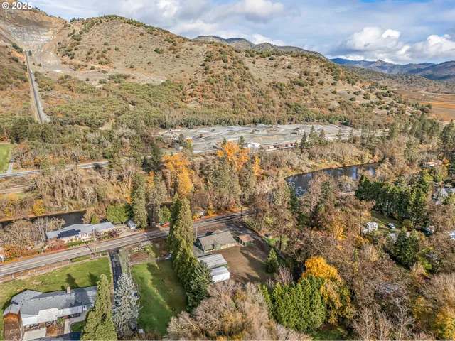 $550,000 | 753 Rogue River Highway, Gold Hill, OR 97525