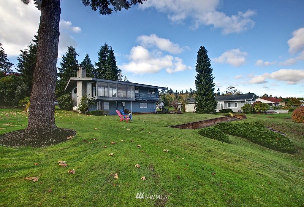 22584 Jefferson Point Road Northeast Kingston, WA 98346 - Photo 2 of 25 Gallery Image 2