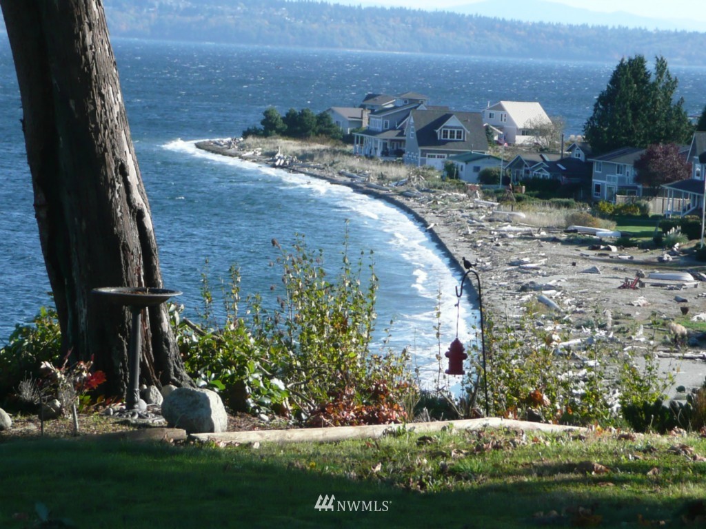22584 Jefferson Point Road Northeast Kingston, WA 98346 - Photo 3 of 25 Gallery Image 3