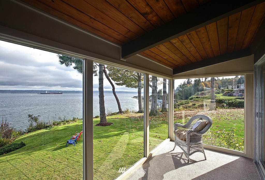 22584 Jefferson Point Road Northeast Kingston, WA 98346 - Photo 6 of 25 Gallery Image 6