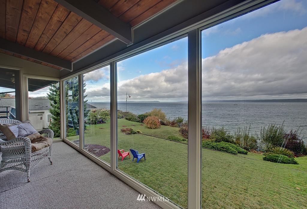 22584 Jefferson Point Road Northeast Kingston, WA 98346 - Photo 7 of 25 Gallery Image 7