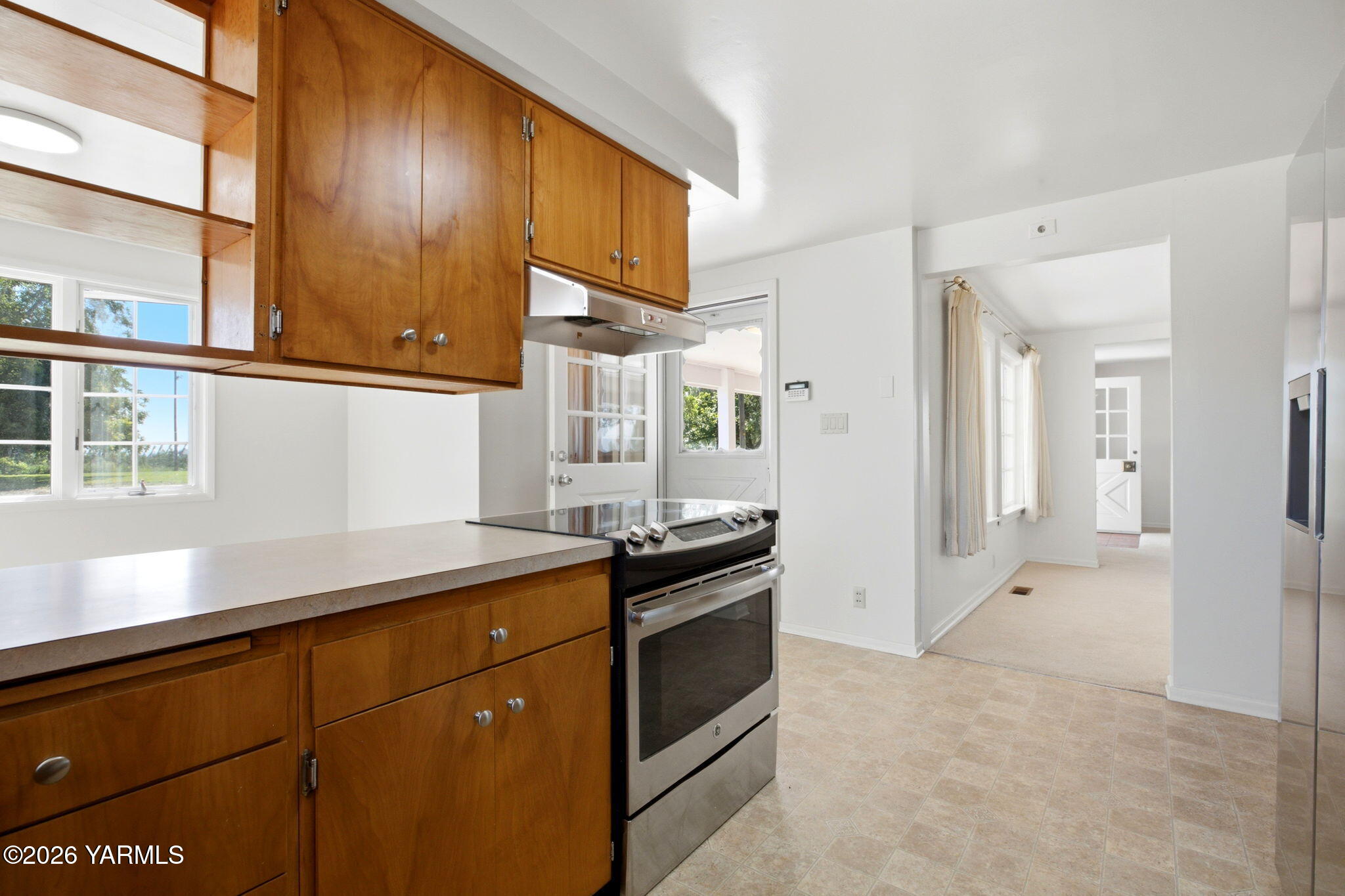 12505 Occidental Road Yakima, WA 98908 - Photo 20 of 43 Kitchen
