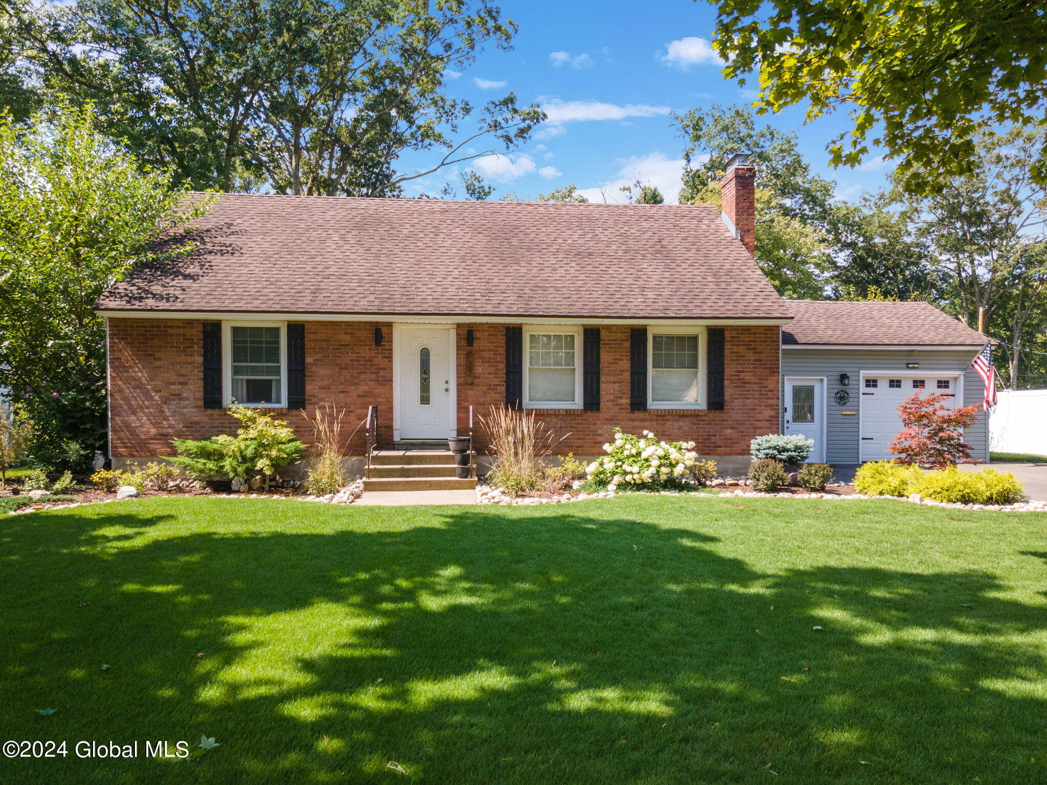 22 Merritt Drive Rotterdam, NY 12306 - Photo 1 of 40 1-22MerrittRd_01