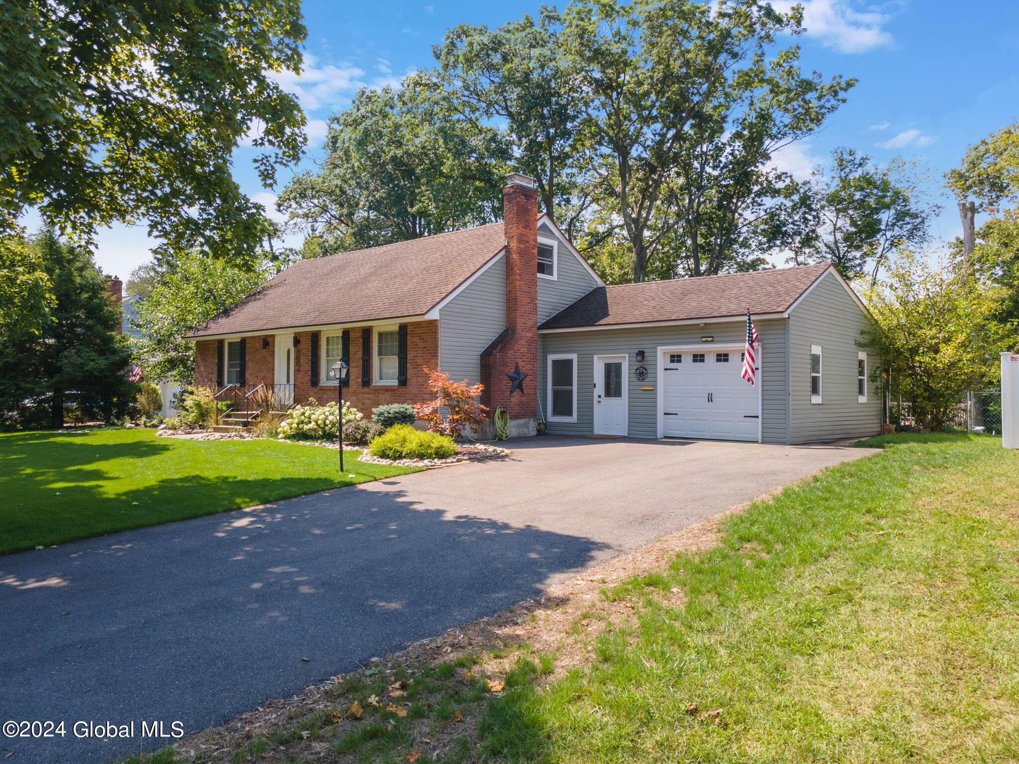 22 Merritt Drive Rotterdam, NY 12306 - Photo 2 of 40 2-22MerrittRd_02