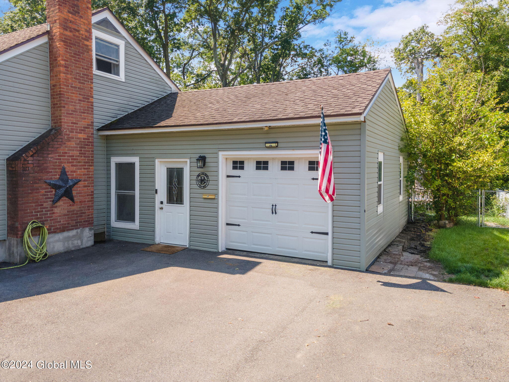 22 Merritt Drive Rotterdam, NY 12306 - Photo 4 of 40 43-22MerrittRd_03 (2)