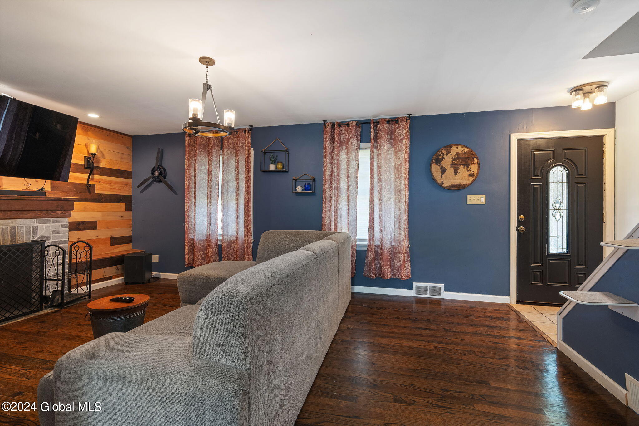 22 Merritt Drive Rotterdam, NY 12306 - Photo 7 of 40 5-22MerrittRd_05