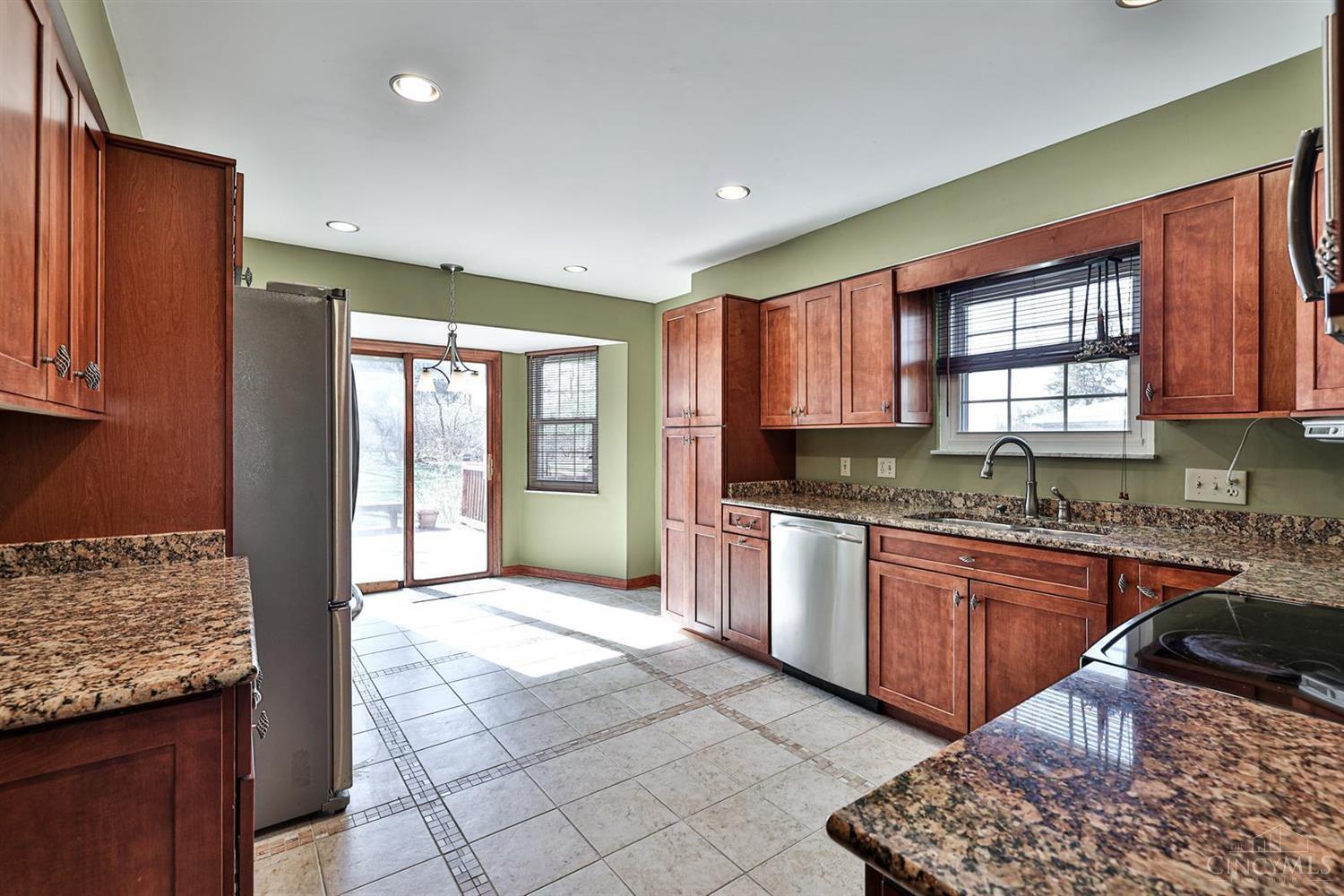 523 Pepper Ridge Road Cincinnati, OH 45244 - Photo 17 of 60 Gallery Image 17