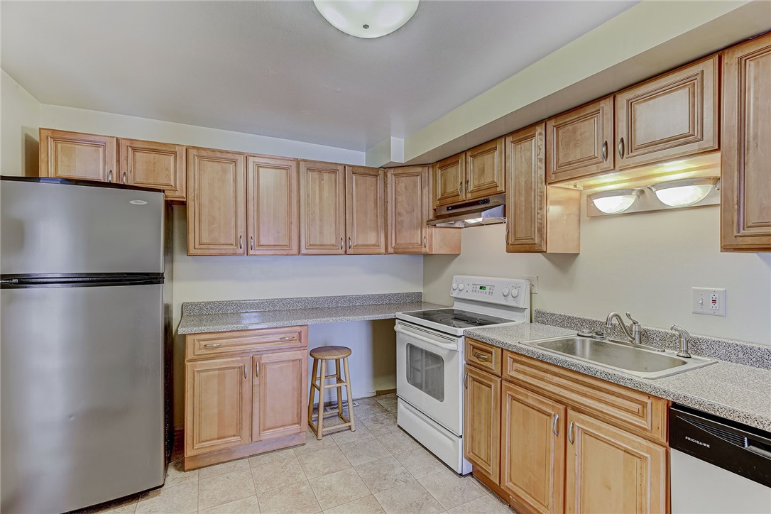 79 Wintergreen Way Rochester, NY 14618 - Photo 13 of 42