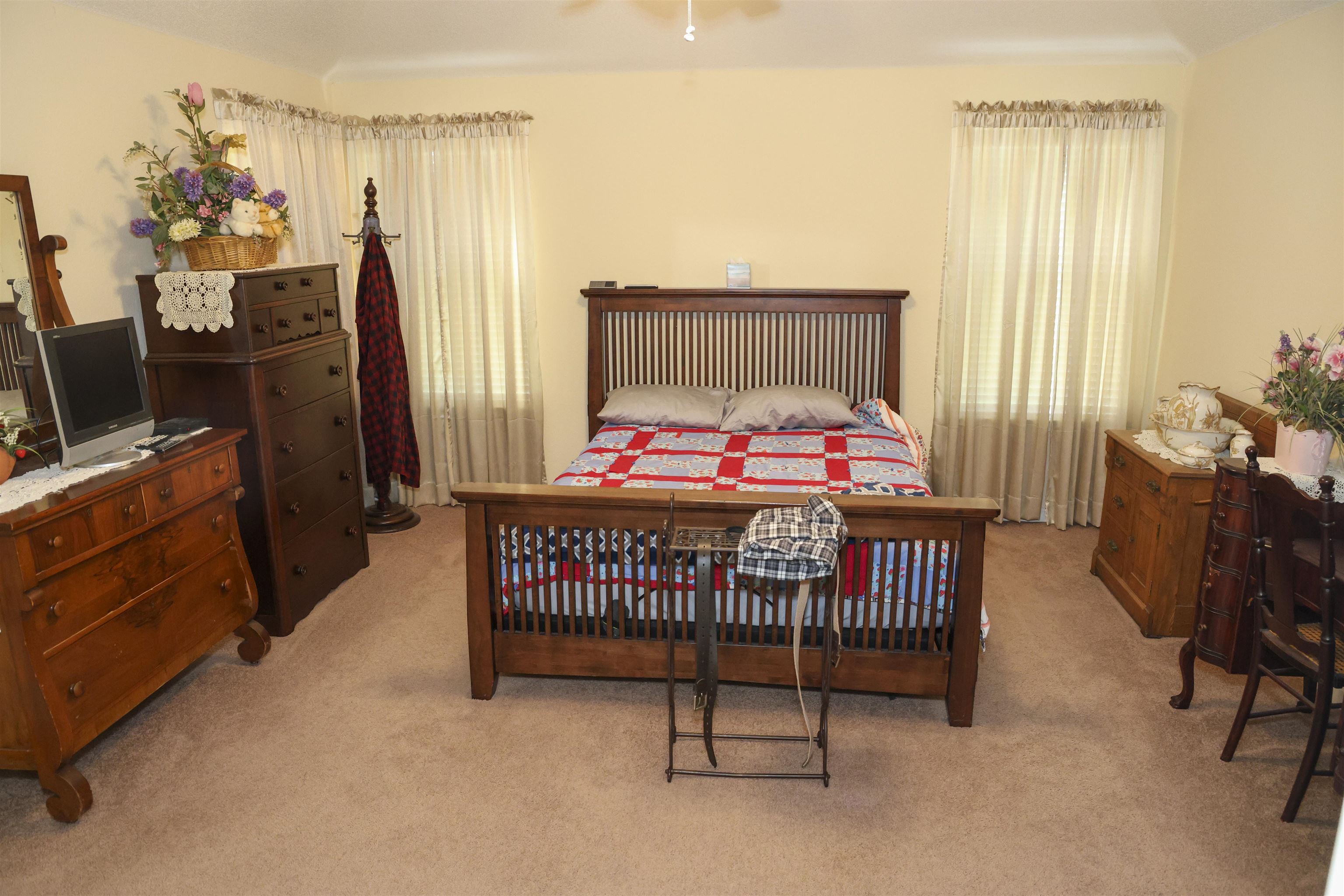 6626 Finch Road Memphis, TN 38141 - Photo 12 of 14 Carpeted flooring provides comfort