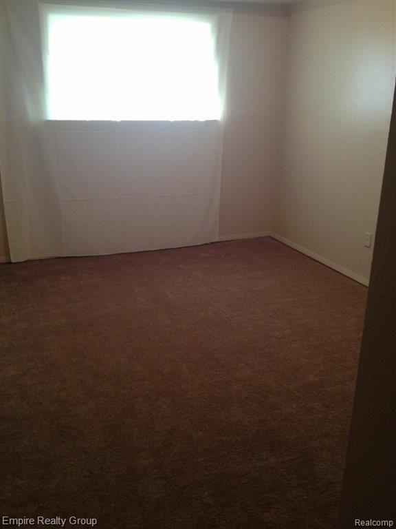 17035 Raupp Road Melvindale, MI 48122 - Photo 16 of 22 IMG_1062.JPG