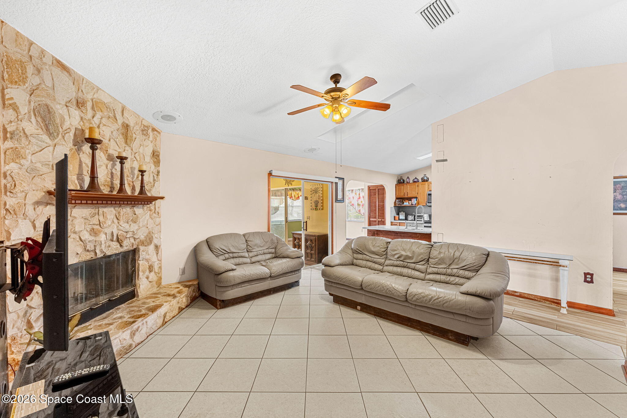 597 Balcom Terrace Southeast Palm Bay, FL 32909 - Photo 14 of 47 Living Room Views