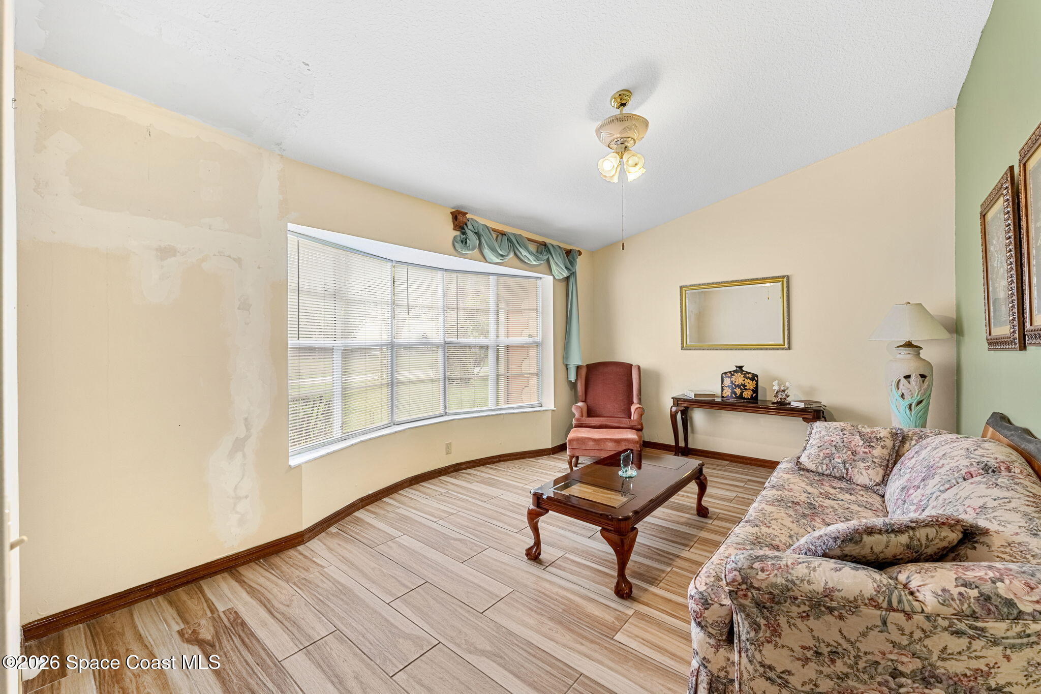 597 Balcom Terrace Southeast Palm Bay, FL 32909 - Photo 20 of 47 Family Room Views